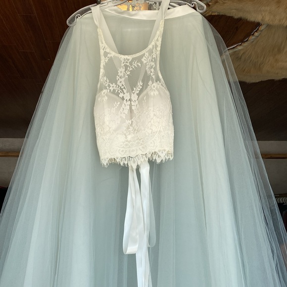 Lillian Wild skirt and top wedding set - Picture 10 of 11